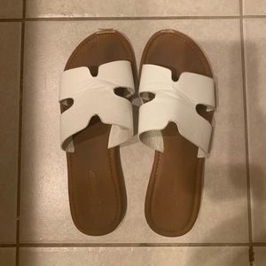 White comfy sandals- size 7.5